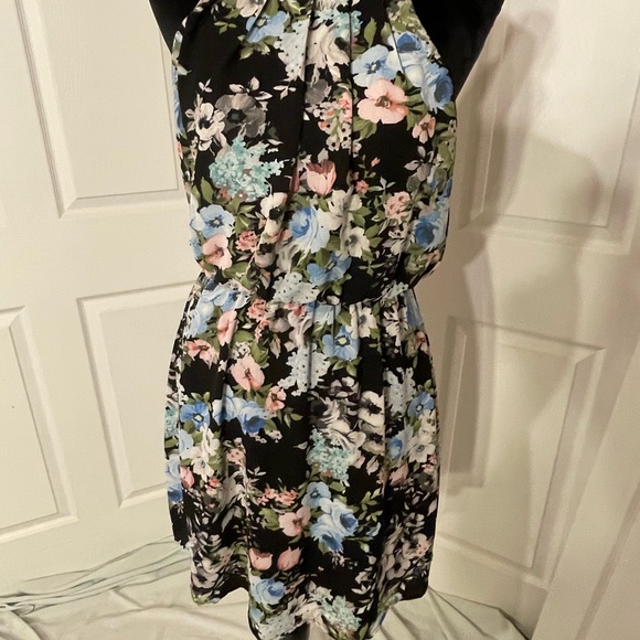 summer floral dress size medium - Picture 4 of 6